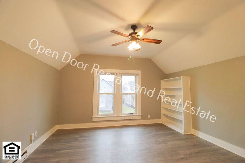 Apartment for rent at 824 Huestis #C, Fort Wayne, IN 46807