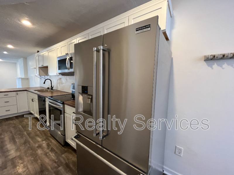 Apartment for rent at 2921 N Delaware St, Indianapolis, IN 46205