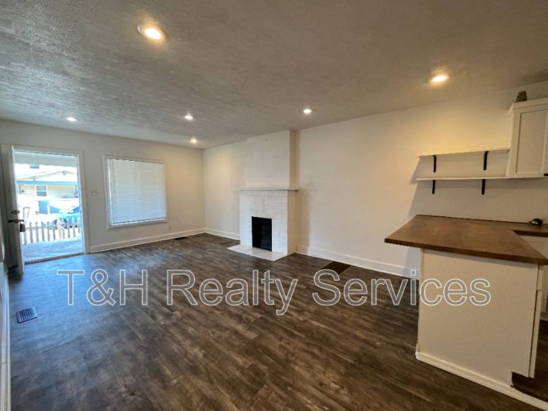 Apartment for rent at 2921 N Delaware St, Indianapolis, IN 46205