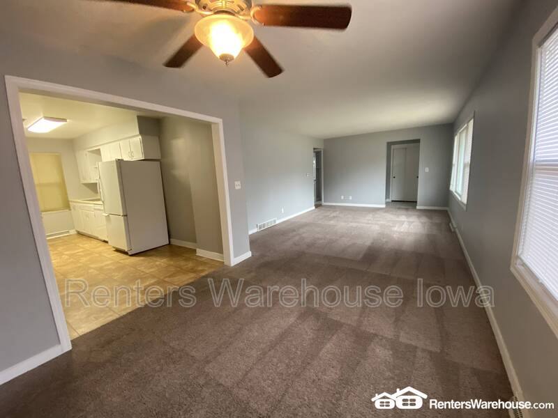 House for rent at 1417 Cummins Parkway, Des Moines, IA 50311