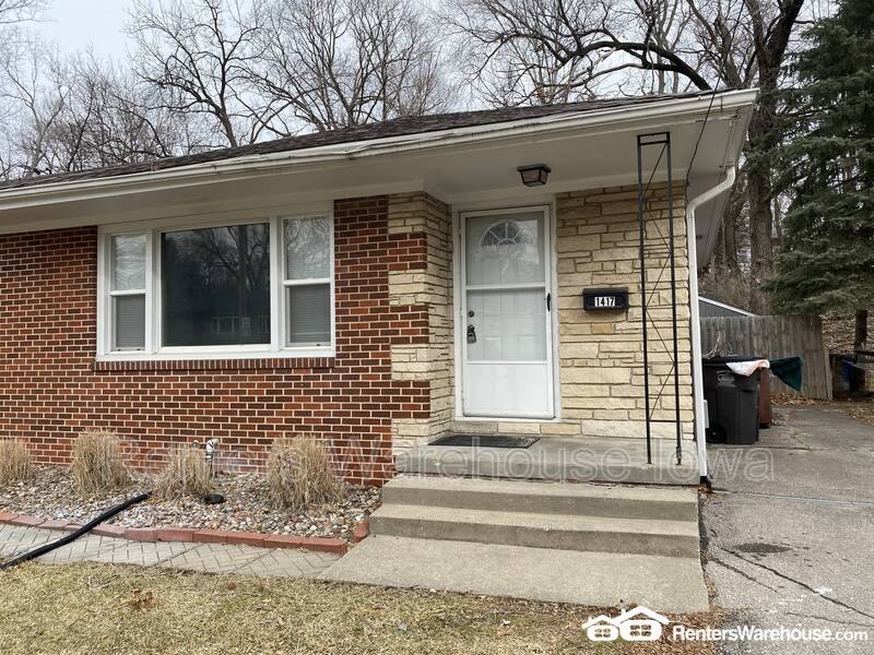 House for rent at 1417 Cummins Parkway, Des Moines, IA 50311