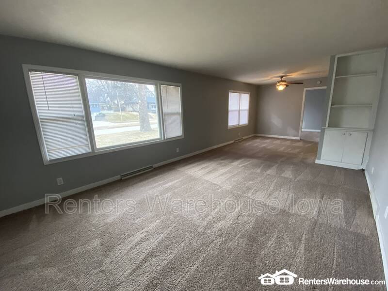 House for rent at 1417 Cummins Parkway, Des Moines, IA 50311