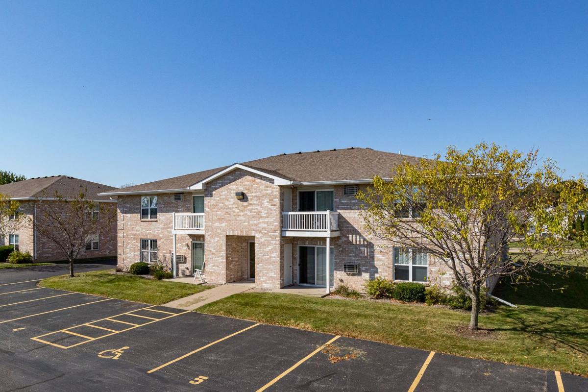 Apartment for rent at 2730 - 2790 Minerva St, Oshkosh, WI 54901