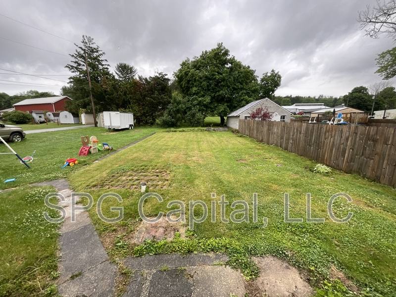 House for rent at 60 Church St, Seven Valleys, PA 17360