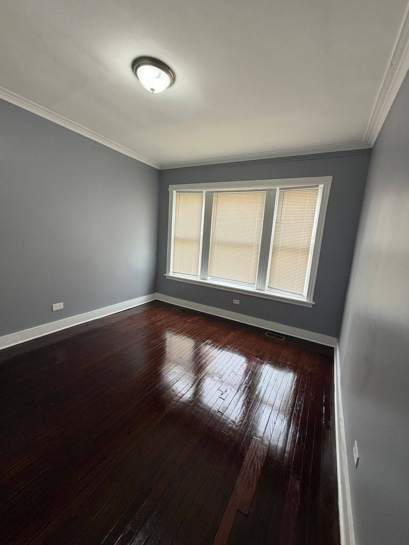 Apartment for rent at 851 W Marquette Rd, Chicago, IL 60621