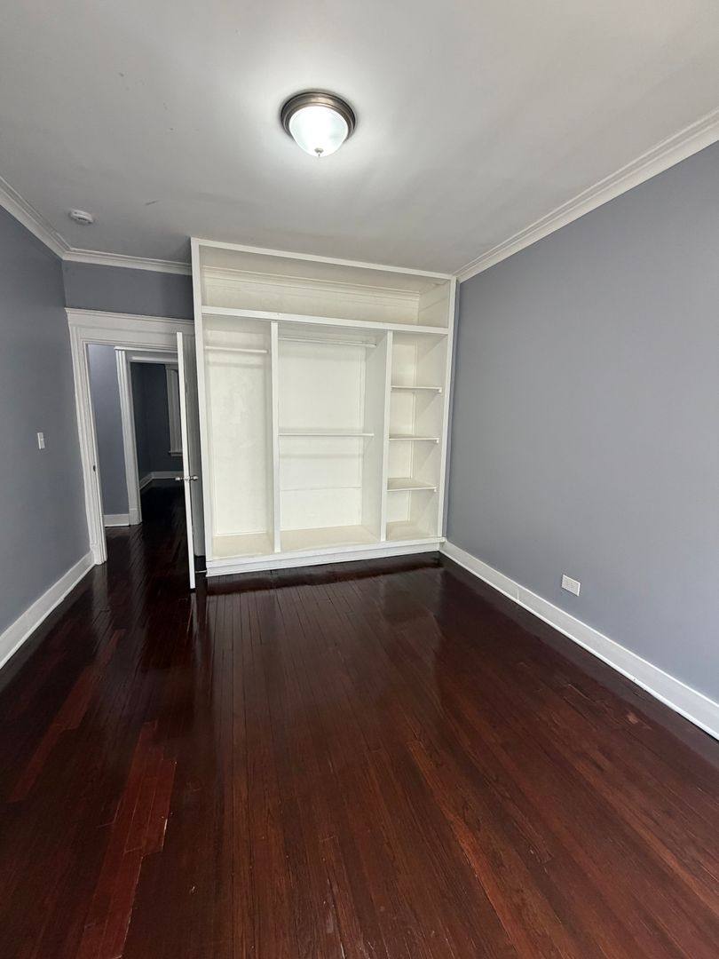 Apartment for rent at 851 W Marquette Rd, Chicago, IL 60621