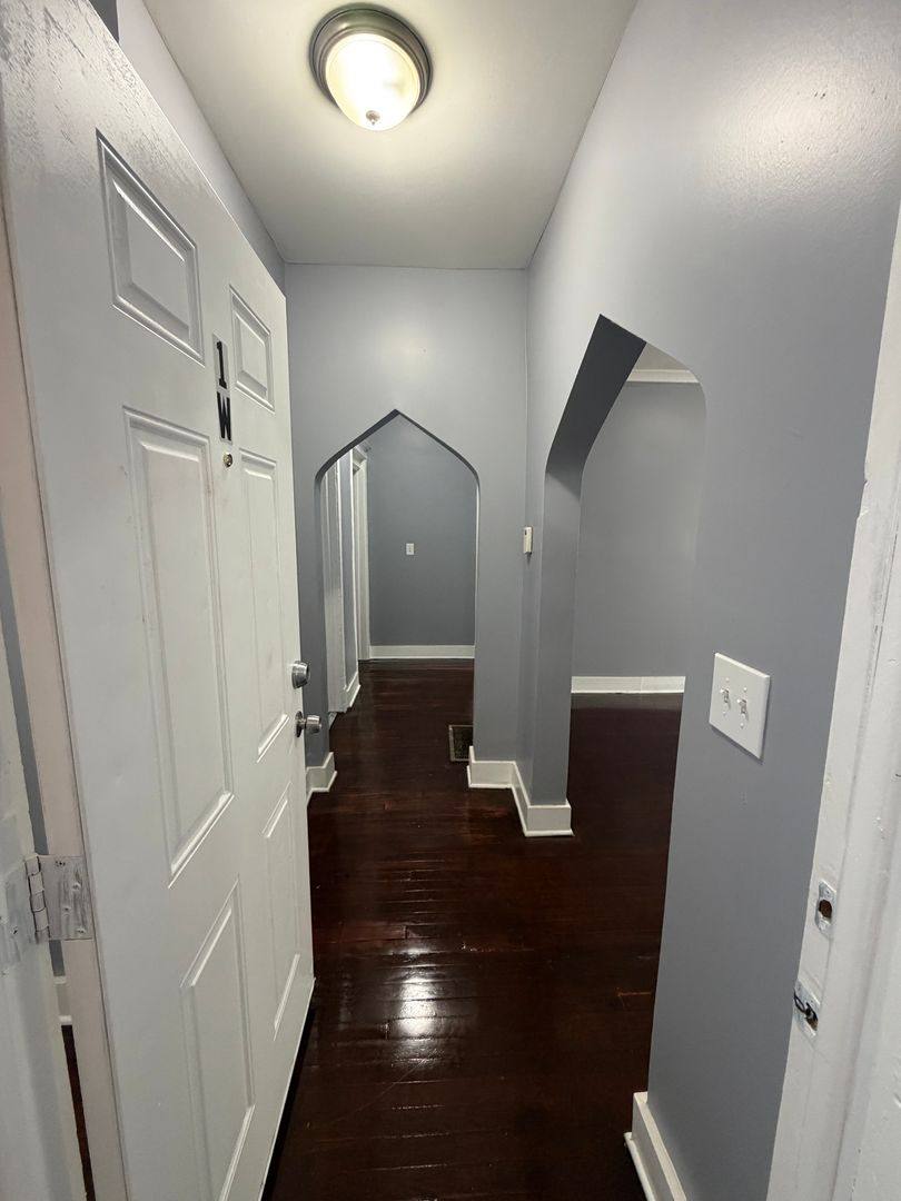 Apartment for rent at 851 W Marquette Rd, Chicago, IL 60621