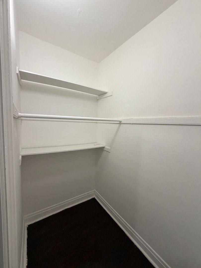 Apartment for rent at 851 W Marquette Rd, Chicago, IL 60621