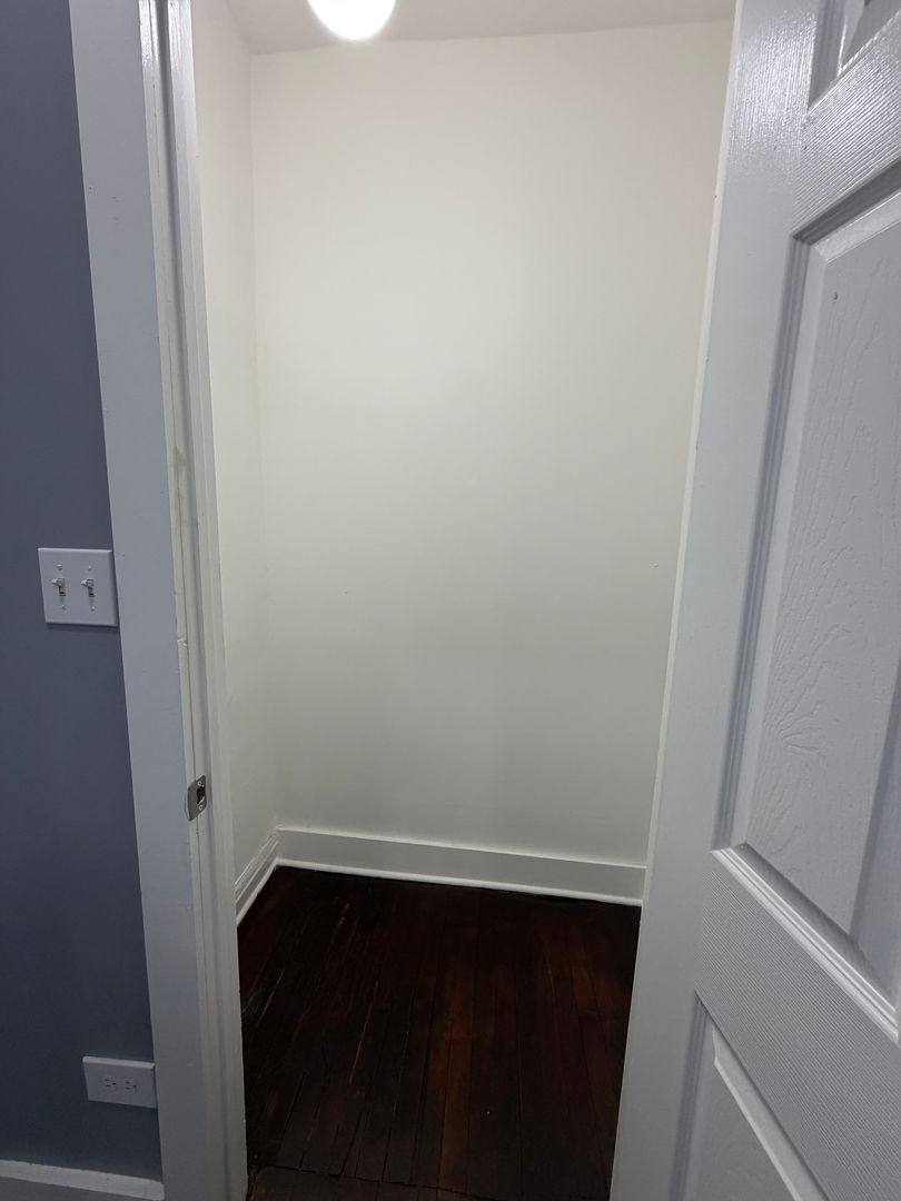 Apartment for rent at 851 W Marquette Rd, Chicago, IL 60621