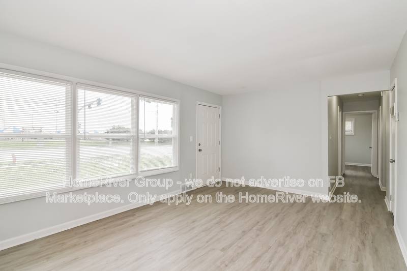 House for rent at 7104 Longview Rd, Kansas City, MO 64134