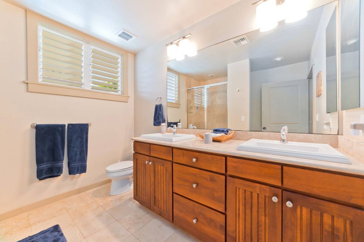 House for rent at 75-6025 Alii Dr, Kailua Kona, HI 96740