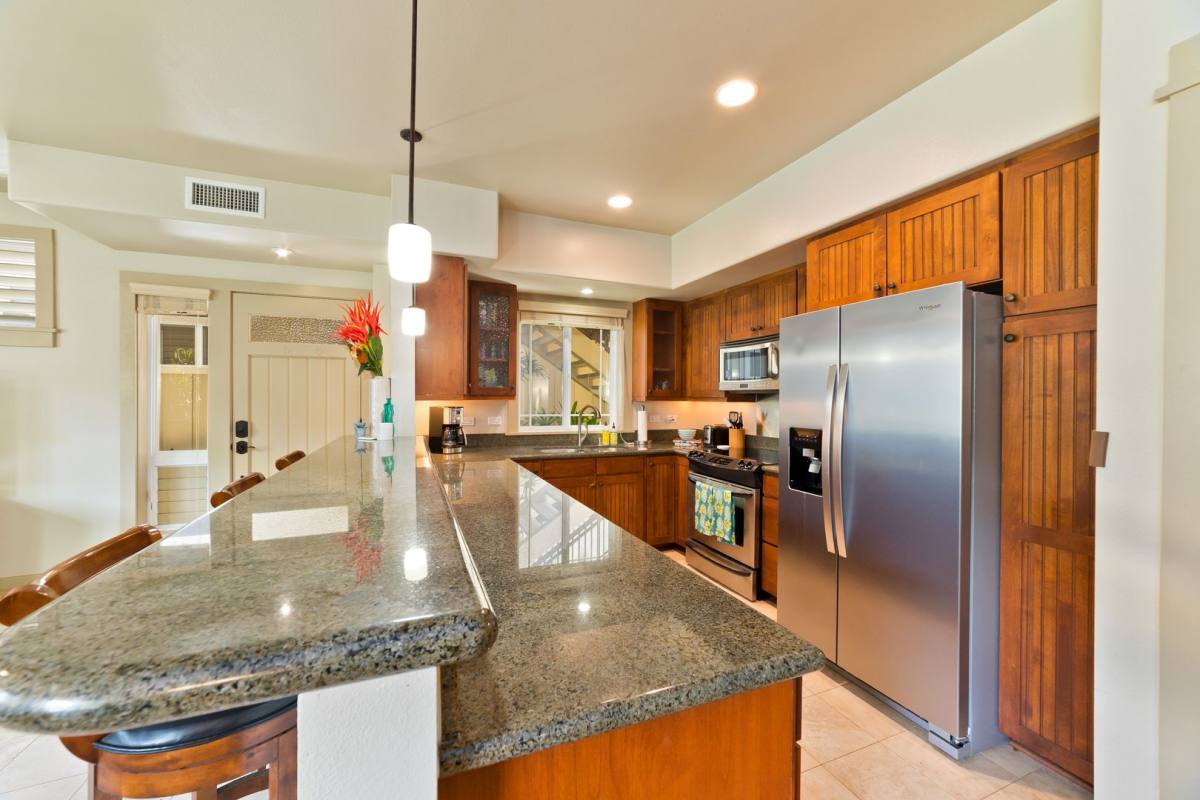 House for rent at 75-6025 Alii Dr, Kailua Kona, HI 96740