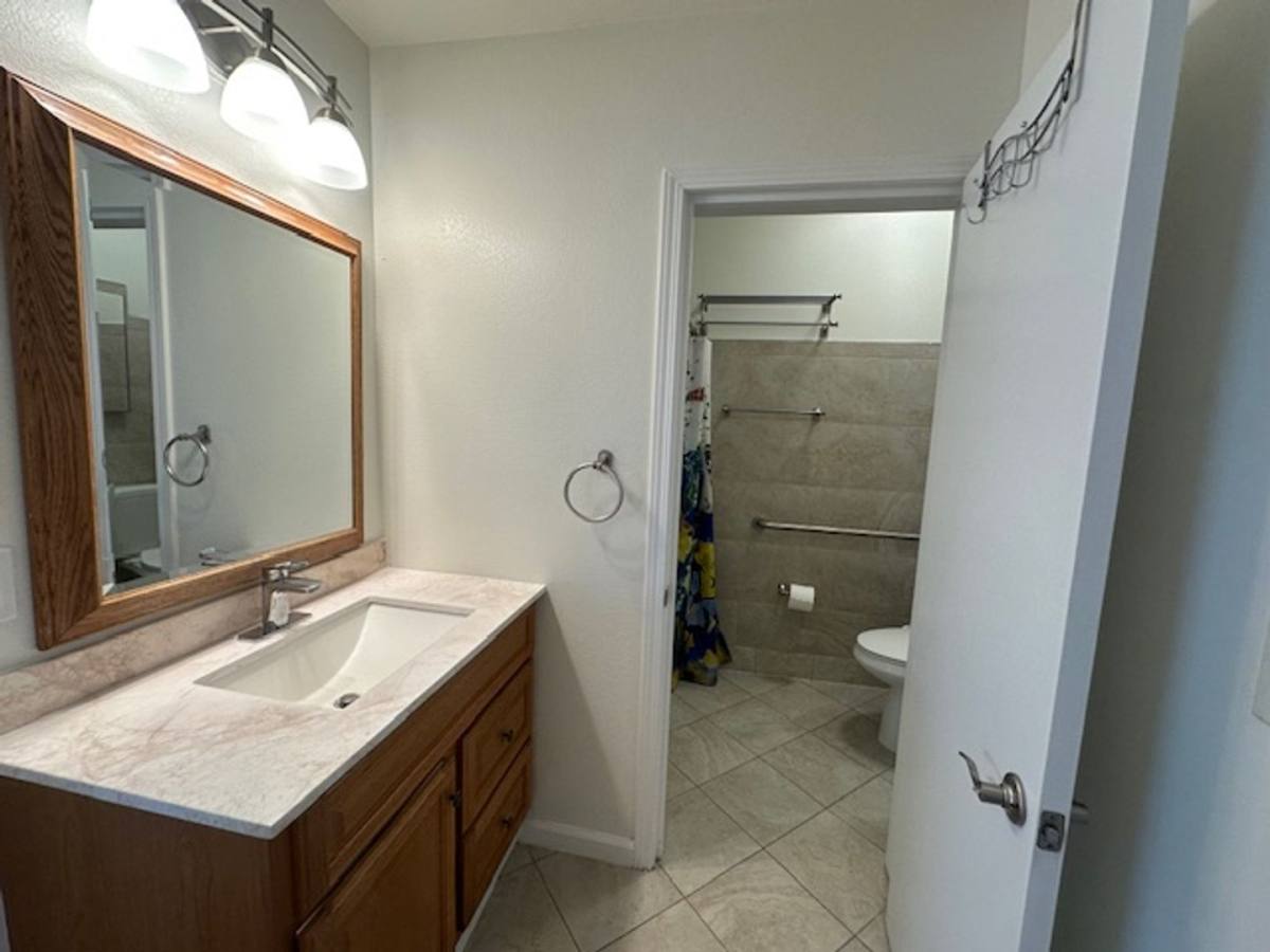 House for rent at 33 Orange St, Woodland, CA 95695