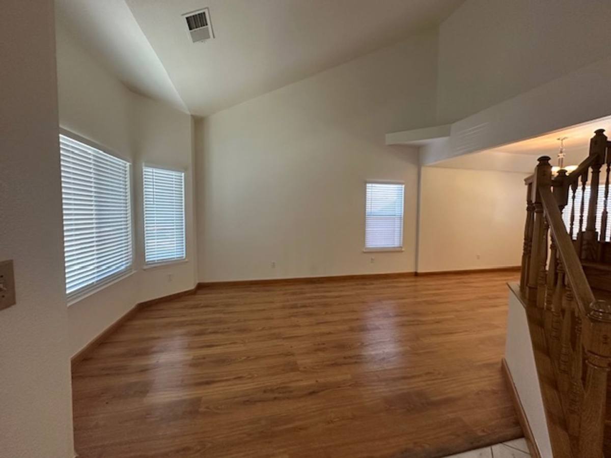 House for rent at 33 Orange St, Woodland, CA 95695