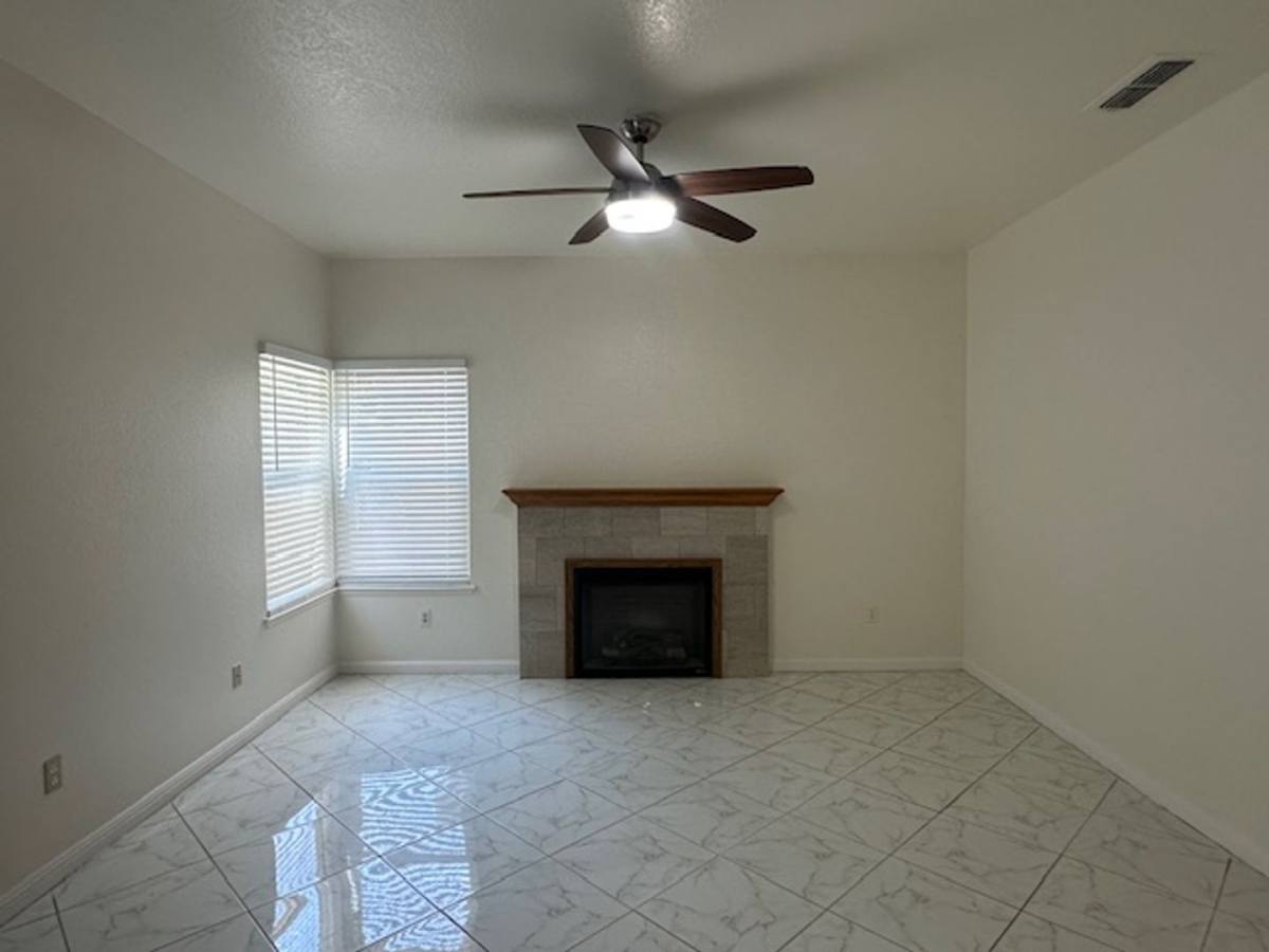 House for rent at 33 Orange St, Woodland, CA 95695