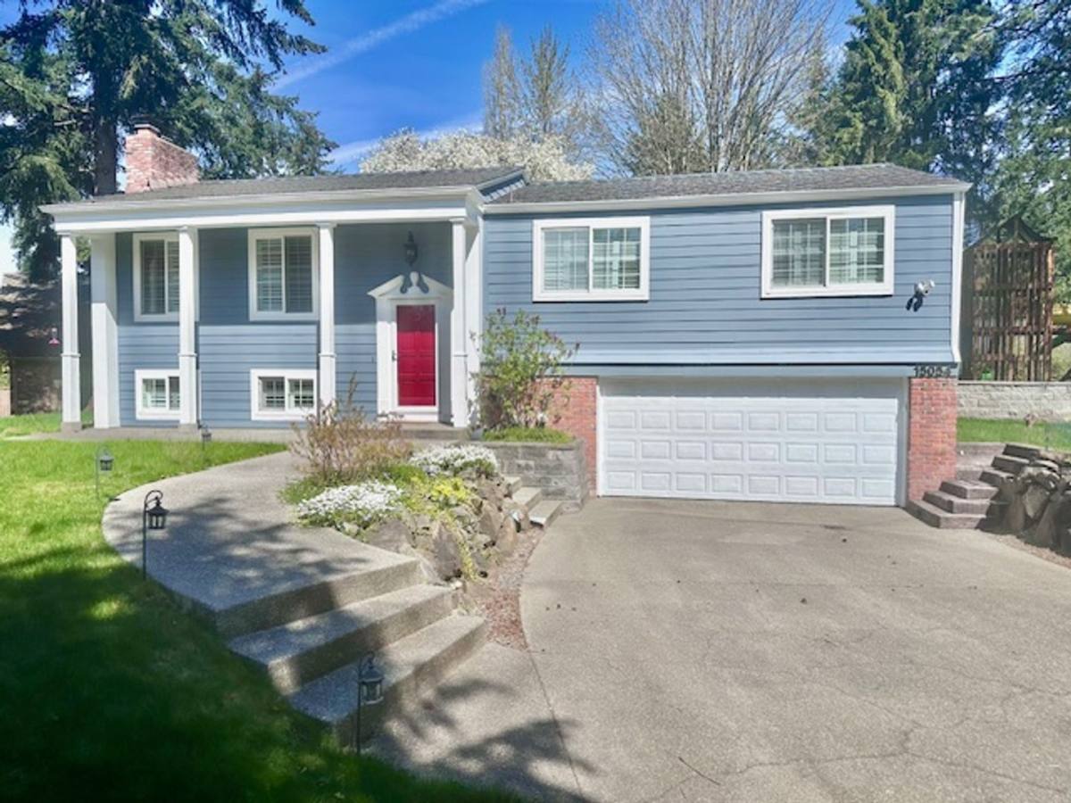 House for rent at 15054 SE Fairwood Blvd, Renton, WA 98058
