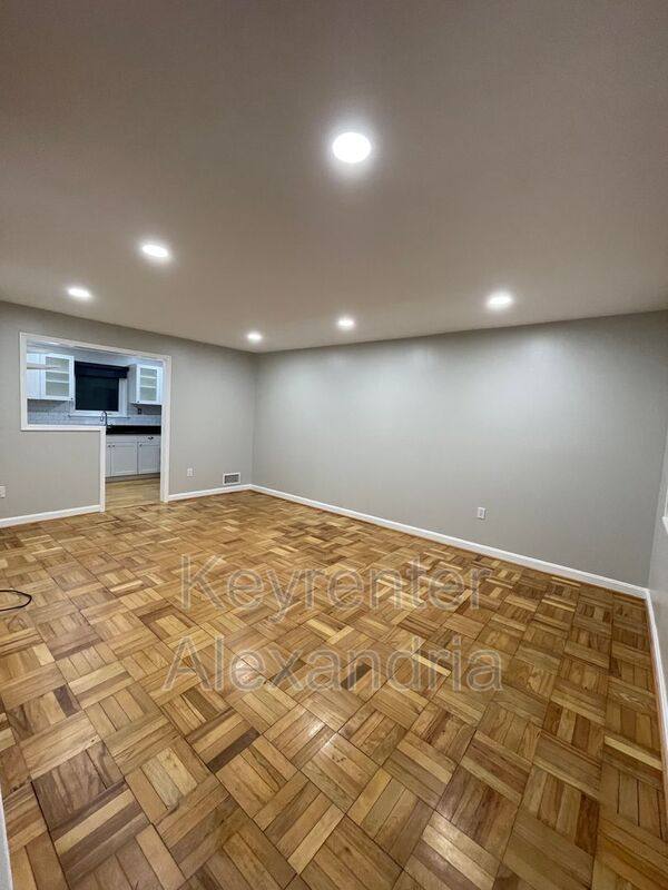Townhouse for rent at 133 Mount Vernon Ave, Alexandria, VA 22301