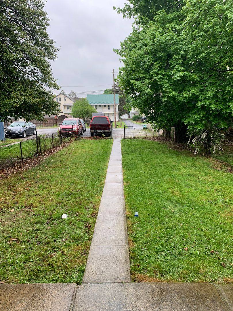 House for rent at 577 Lincoln Way E, Chambersburg, PA 17201