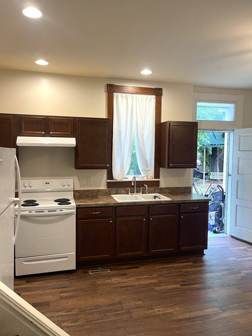 House for rent at 577 Lincoln Way E, Chambersburg, PA 17201