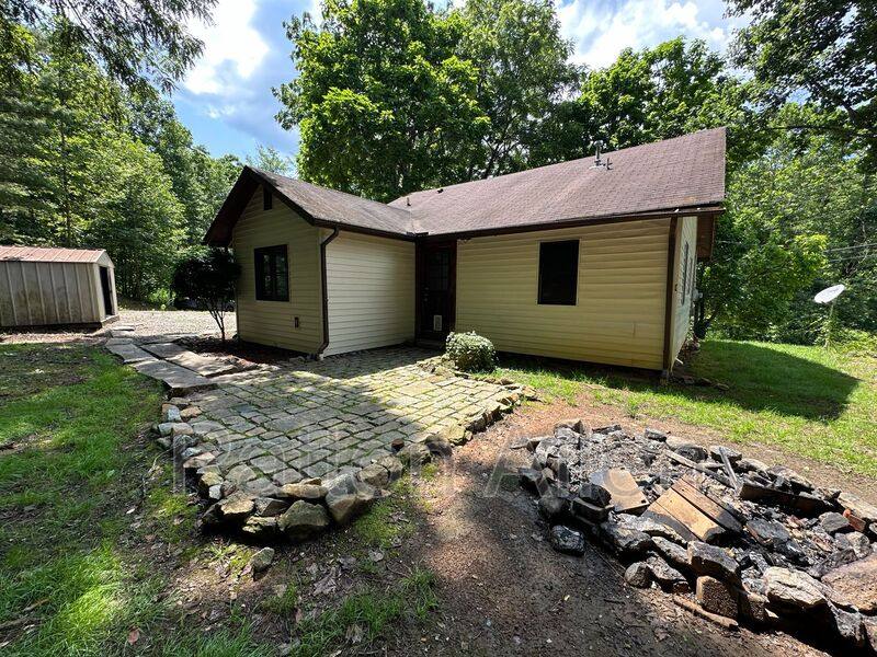 House for rent at 267 Davis Creek Rd, Candler, NC 28715