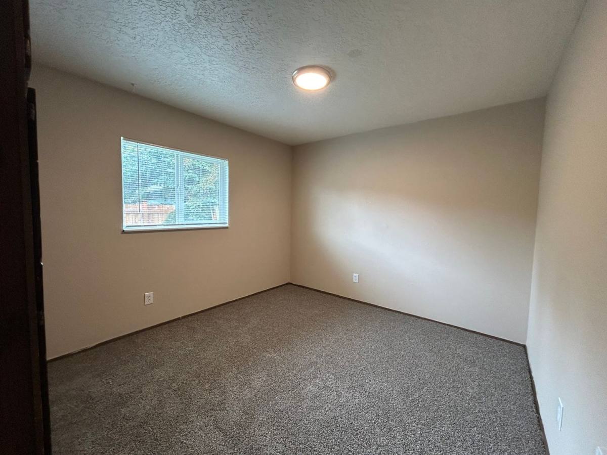 Apartment for rent at 132 Tilla Dr, Kelso, WA 98626