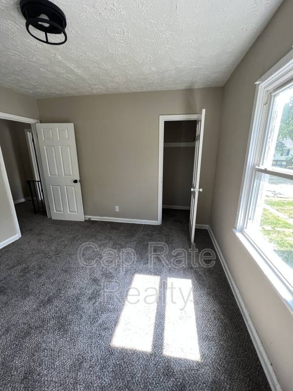 Townhouse for rent at 59 N Waverly St, Columbus, OH 43213
