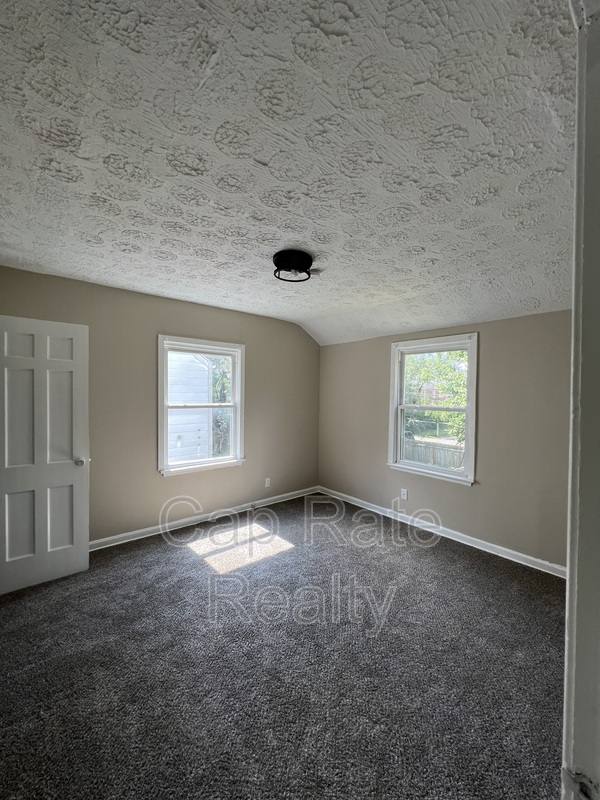 Townhouse for rent at 59 N Waverly St, Columbus, OH 43213