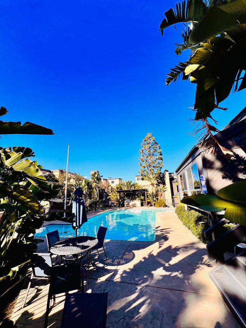 Apartment for rent at 393 Hamilton St, Costa Mesa, CA 92627