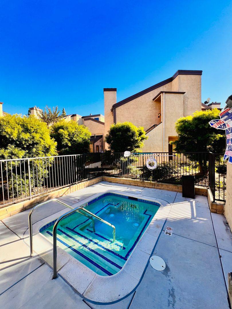 Apartment for rent at 393 Hamilton St, Costa Mesa, CA 92627