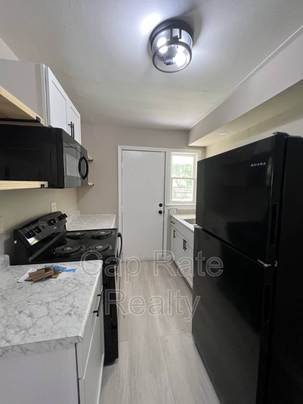 Townhouse for rent at 57 N Waverly St, Columbus, OH 43213