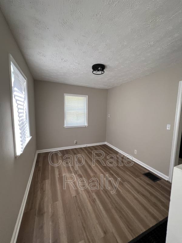 Townhouse for rent at 57 N Waverly St, Columbus, OH 43213