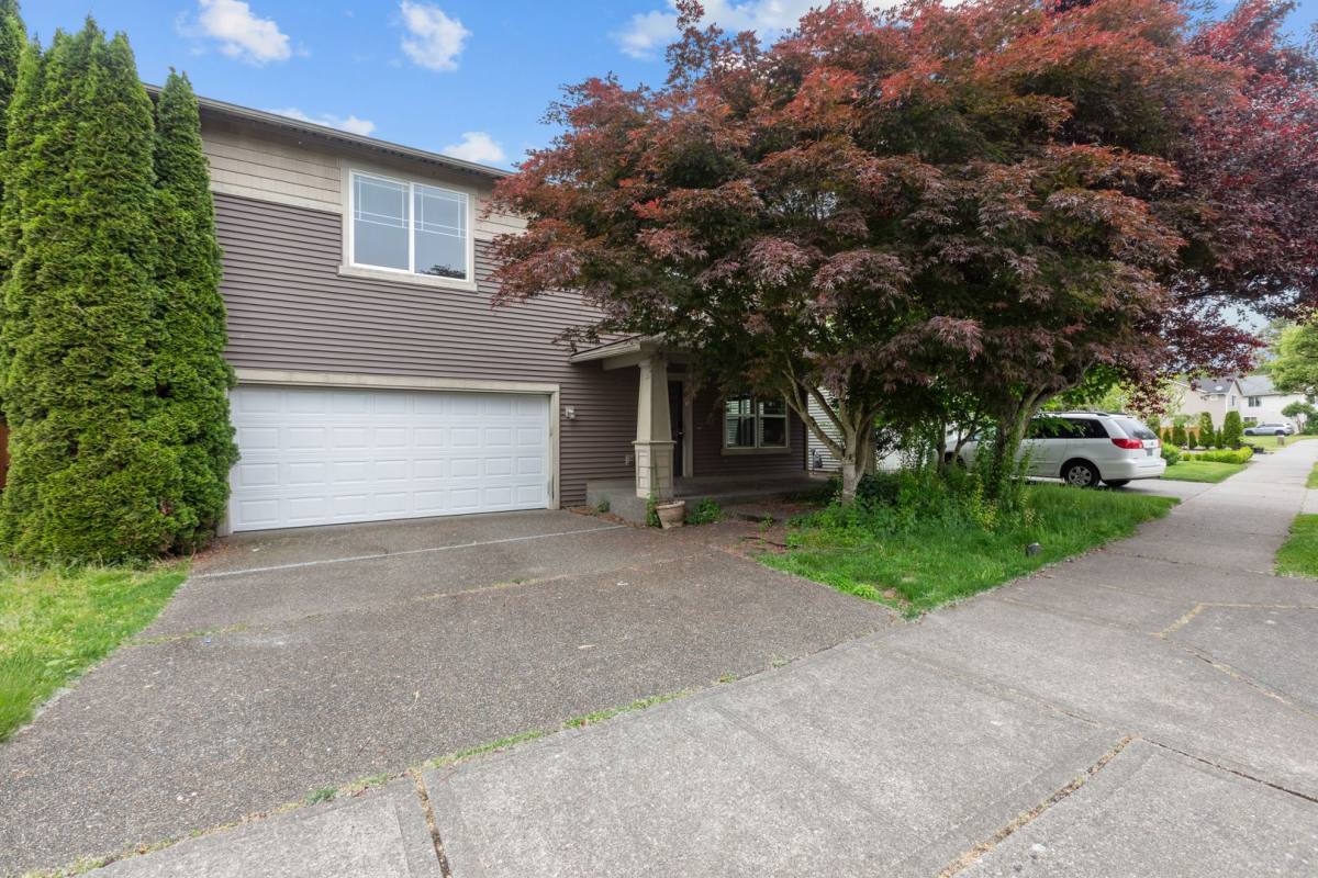 House for rent at 19104 13th Ave SE, Bothell, WA 98012