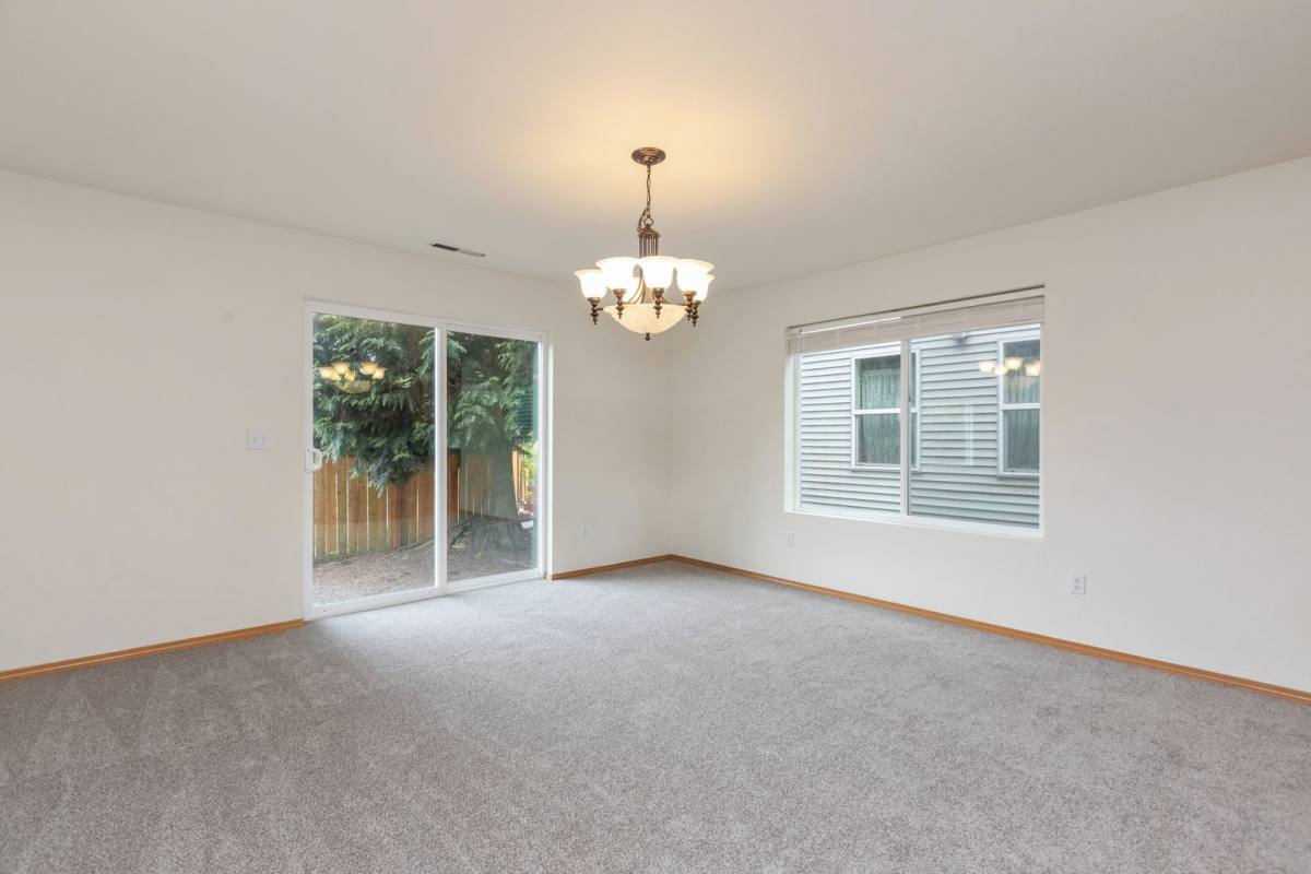 House for rent at 19104 13th Ave SE, Bothell, WA 98012