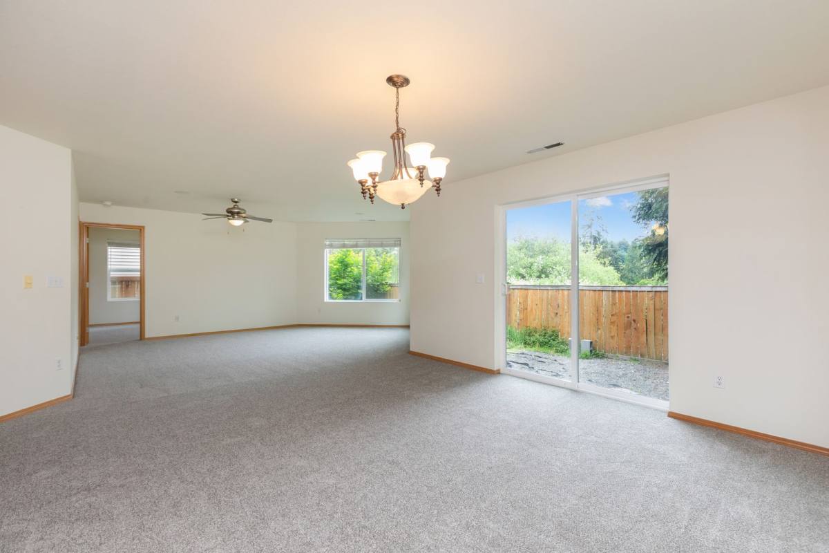 House for rent at 19104 13th Ave SE, Bothell, WA 98012