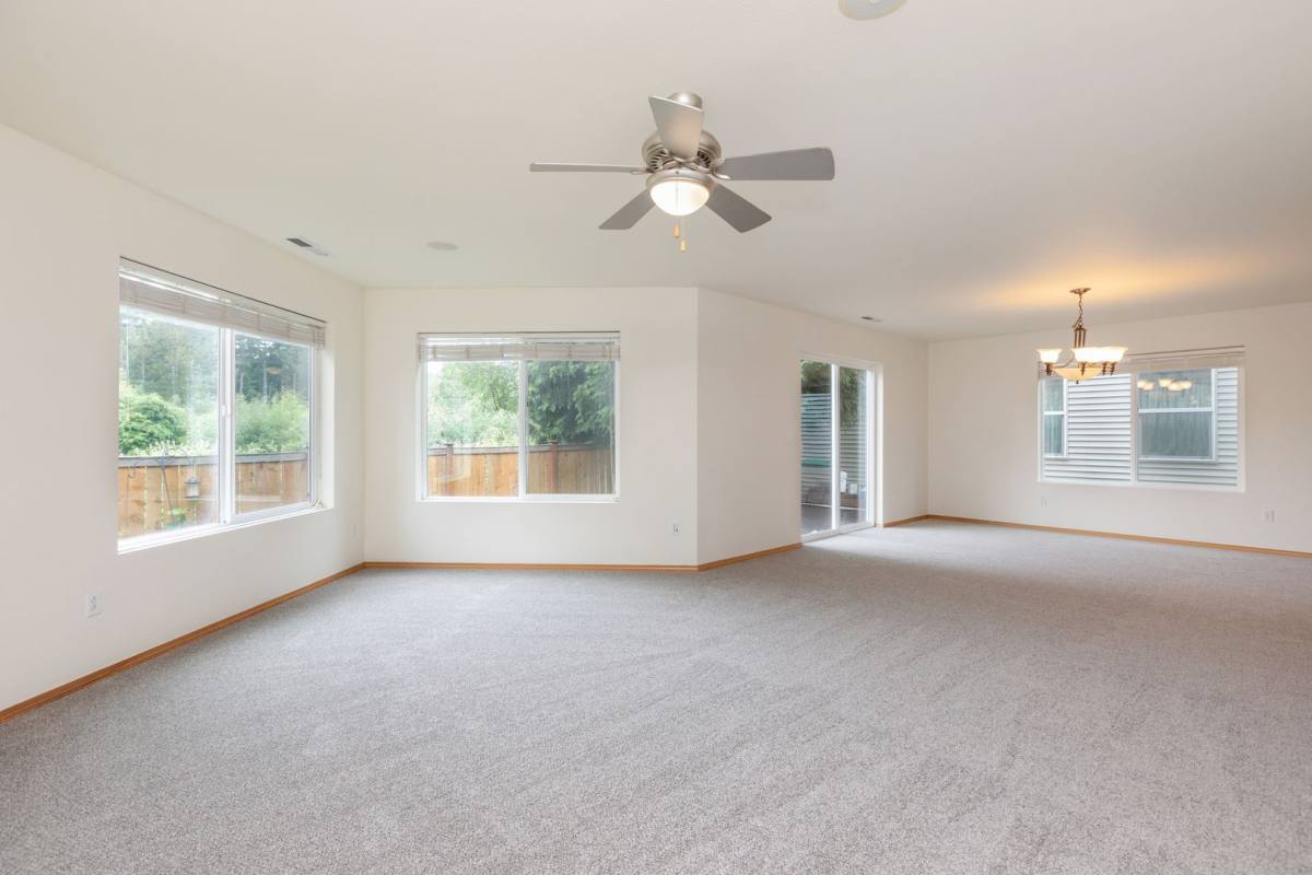 House for rent at 19104 13th Ave SE, Bothell, WA 98012