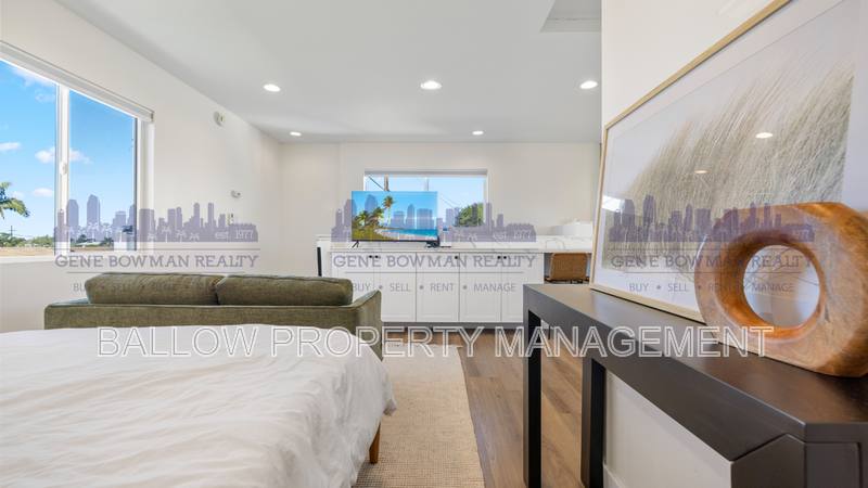House for rent at 5122 Constitution Rd, San Diego, CA 92117