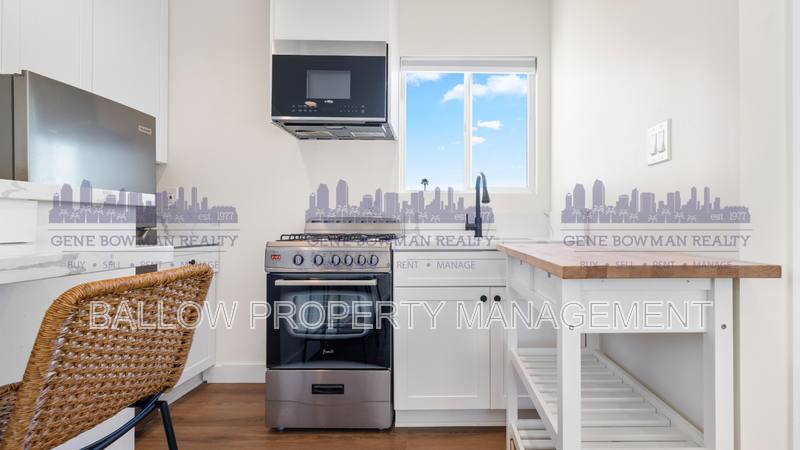 House for rent at 5122 Constitution Rd, San Diego, CA 92117