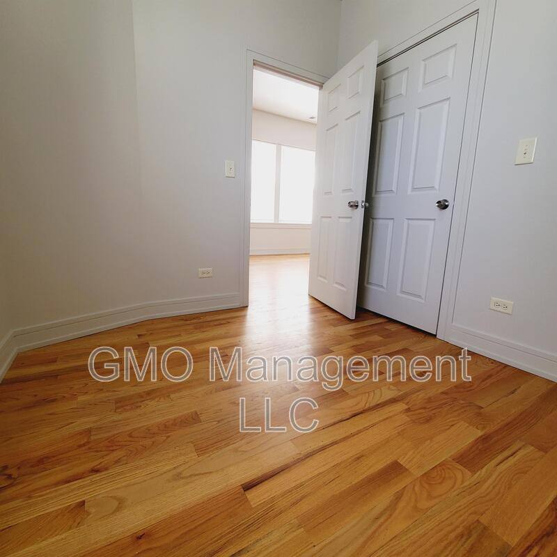 Apartment for rent at 4048 W Lexington St #2, Chicago, IL 60624