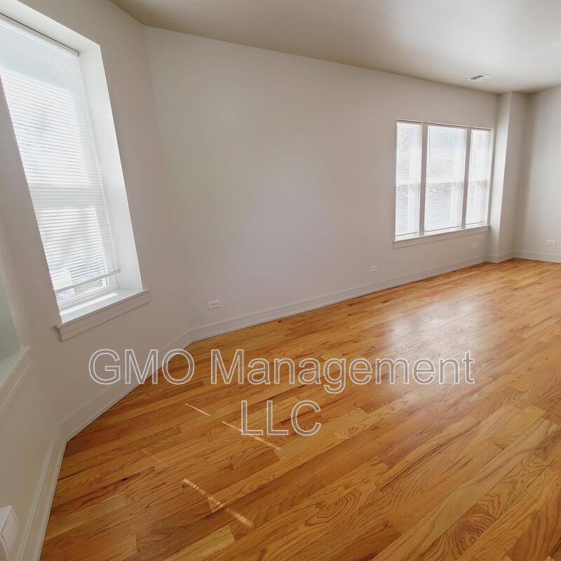Apartment for rent at 4048 W Lexington St #2, Chicago, IL 60624