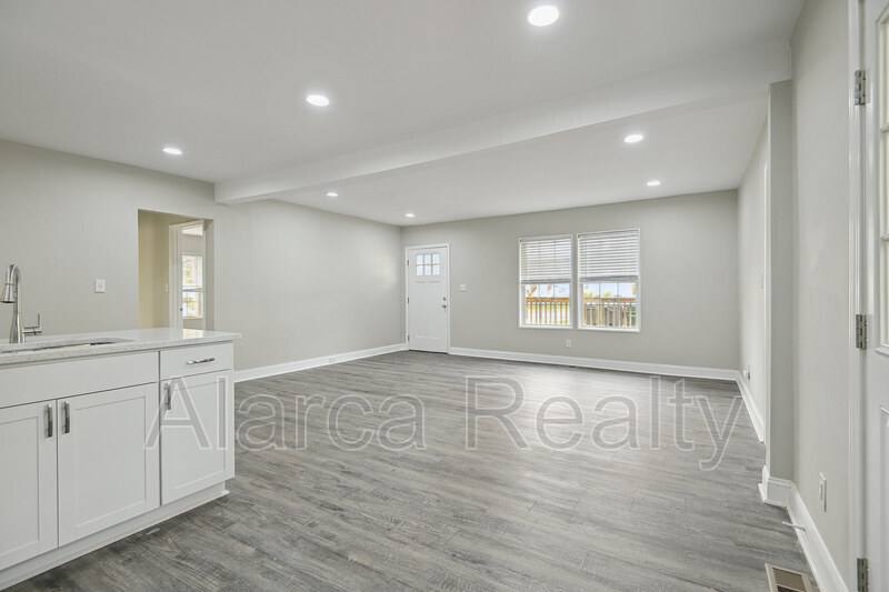 House for rent at 1219 Skyview Rd, Charlotte, NC 28208