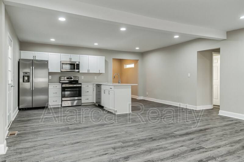 House for rent at 1219 Skyview Rd, Charlotte, NC 28208