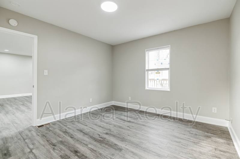 House for rent at 1219 Skyview Rd, Charlotte, NC 28208