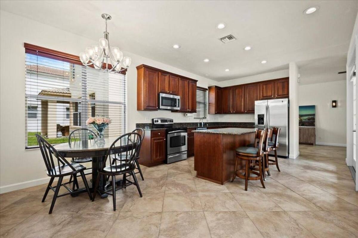 House for rent at 8203 Calterra Dr, Palm Beach Gardens, FL 33418