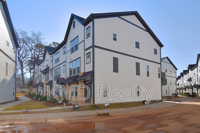 Townhouse for rent at 5029 Nestling Spring St, Charlotte, NC 28205
