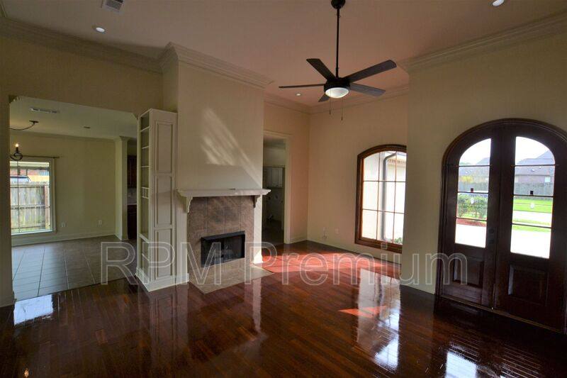 House for rent at 2691 Woodbend Ave, Zachary, LA 70791