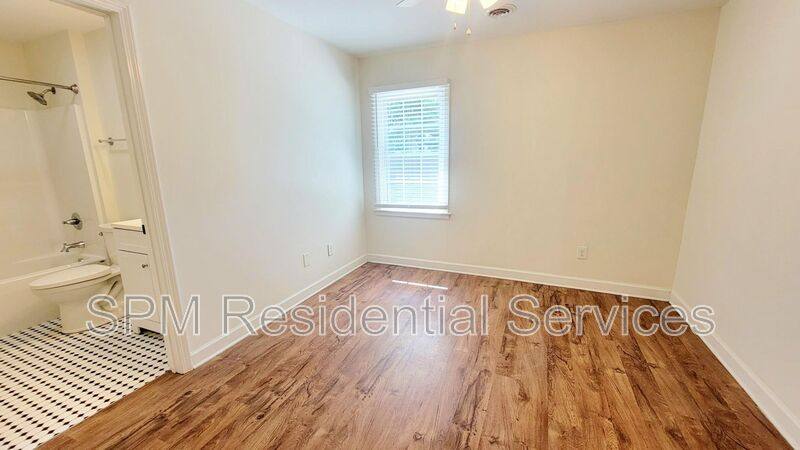 House for rent at 229 Oakcrest Dr, Wilmington, NC 28403