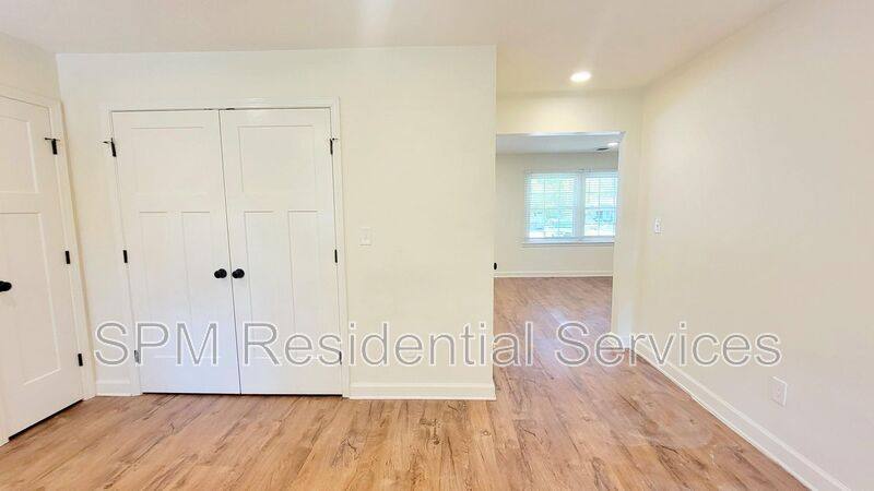 House for rent at 229 Oakcrest Dr, Wilmington, NC 28403