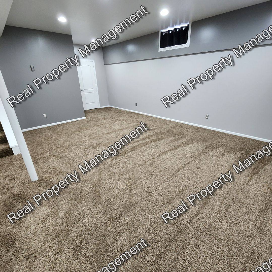 House for rent at 9405 W 142nd Place, Cedar Lake, IN 46303