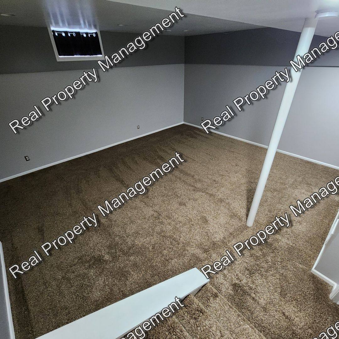 House for rent at 9405 W 142nd Place, Cedar Lake, IN 46303