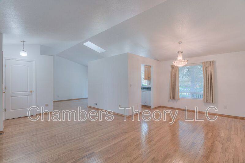 House for rent at 20750 Will Scarlet Lane, Bend, OR 97702